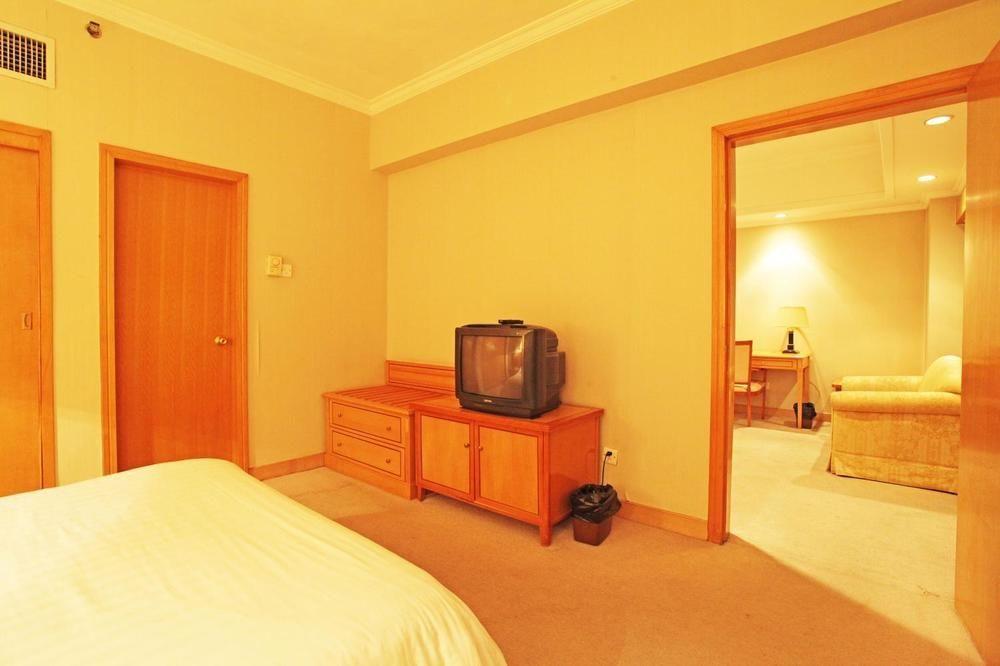 Beijing Guangdong Hotel Экстерьер фото